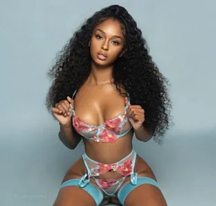 Детализированные фото и отзывы Наоми