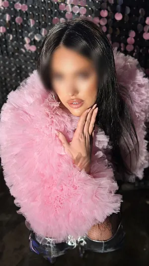 Вероника , Брюнетки - фото