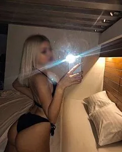 Катя — эротические фото