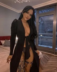 Алиса — фото и список услуг