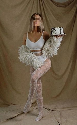 Арина 1000% — эротические фото